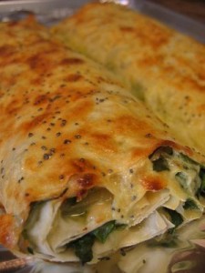 Hazır Yufkadan Ispanaklı Börek