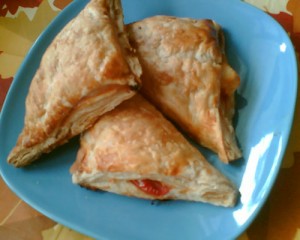 Peynirli Domatesli Milföy Böreği