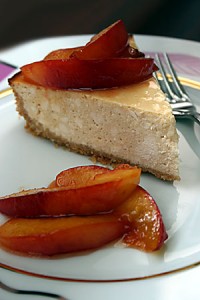 Karamelize Nektarinli Lorlu Cheesecake