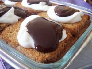 Çikolata Soslu Etimek Tatlısı