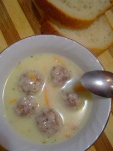 Köfteli Havuçlu Yoğurt Çorbası