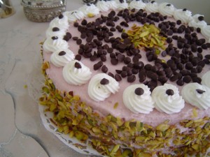 Vişneli Damla Çikolatalı Yaş Pasta