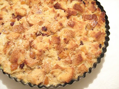 Meyveli Ekmek Pudingi