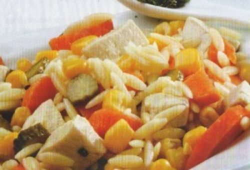 Tavuk Etli Arpa Şehriye Salatası