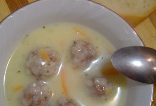 Köfteli Havuçlu Yoğurt Çorbası
