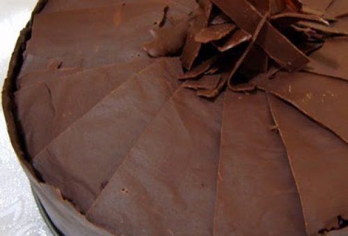 Bol Çikolatalı Pasta