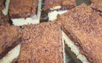 Bisküvili Yaş Pasta