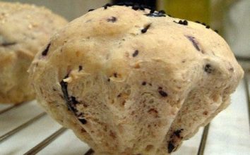 Zeytinli ve Cevizli Ekmek