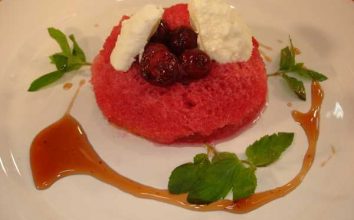 Vişneli Ekmek Tatlısı