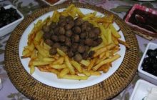 Köfte ve Patates Kızartması