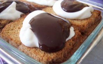 Çikolata Soslu Etimek Tatlısı