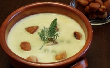 Kıtır Hamurlu Bezelye Çorbası