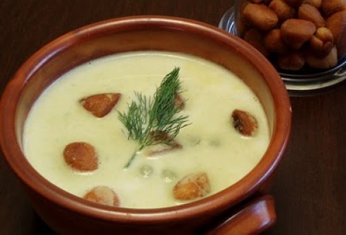 Kıtır Hamurlu Bezelye Çorbası