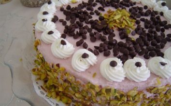 Vişneli Damla Çikolatalı Yaş Pasta