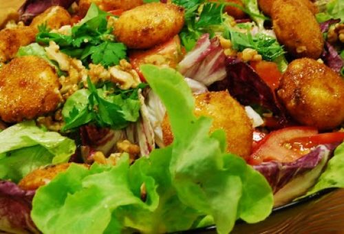 Kızarmış Tulum Peynirli Salata