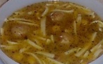 Erişteli Nohut Çorbası