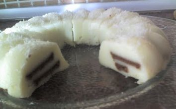 Sütlü Kakaolu Bisküvili Irmik Tatlısı